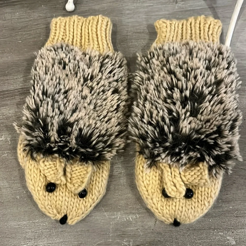 Hedgehog Mittens Like New